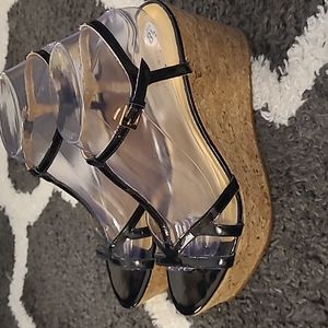 Kate Spade sz 8.5 black wedge sandals cork base